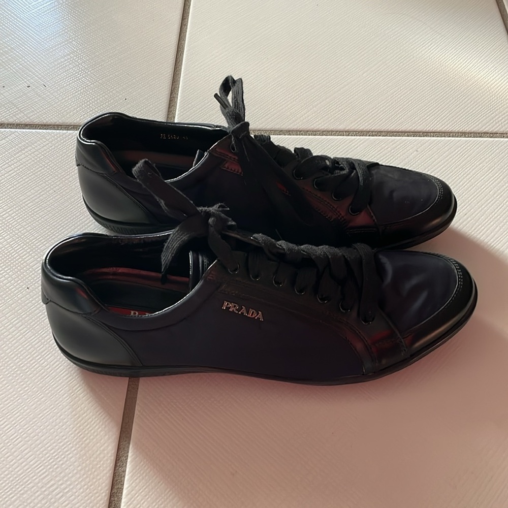 Prada 35 5620 41 navy blue and black shoe